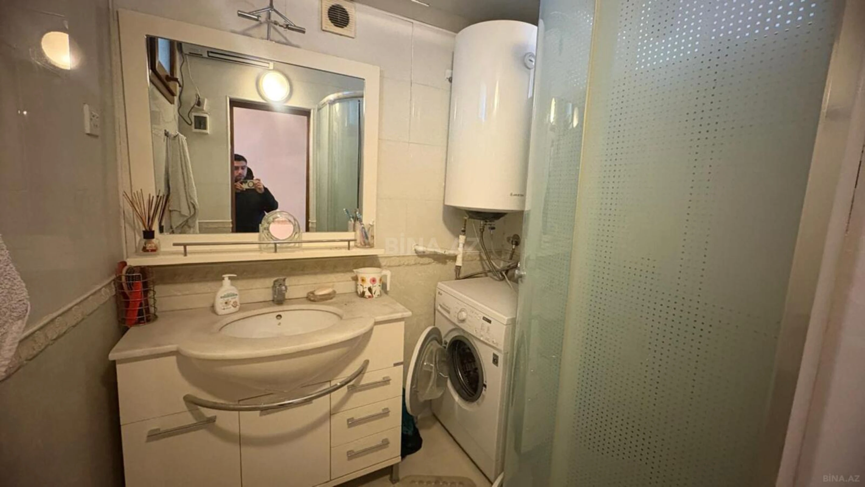 Satılır 4 otaqlı mənzil 120 m²