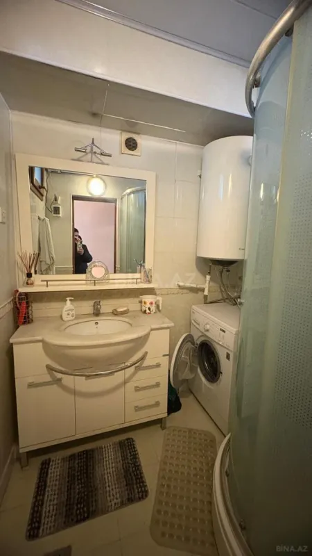 Satılır 4 otaqlı mənzil 120 m²