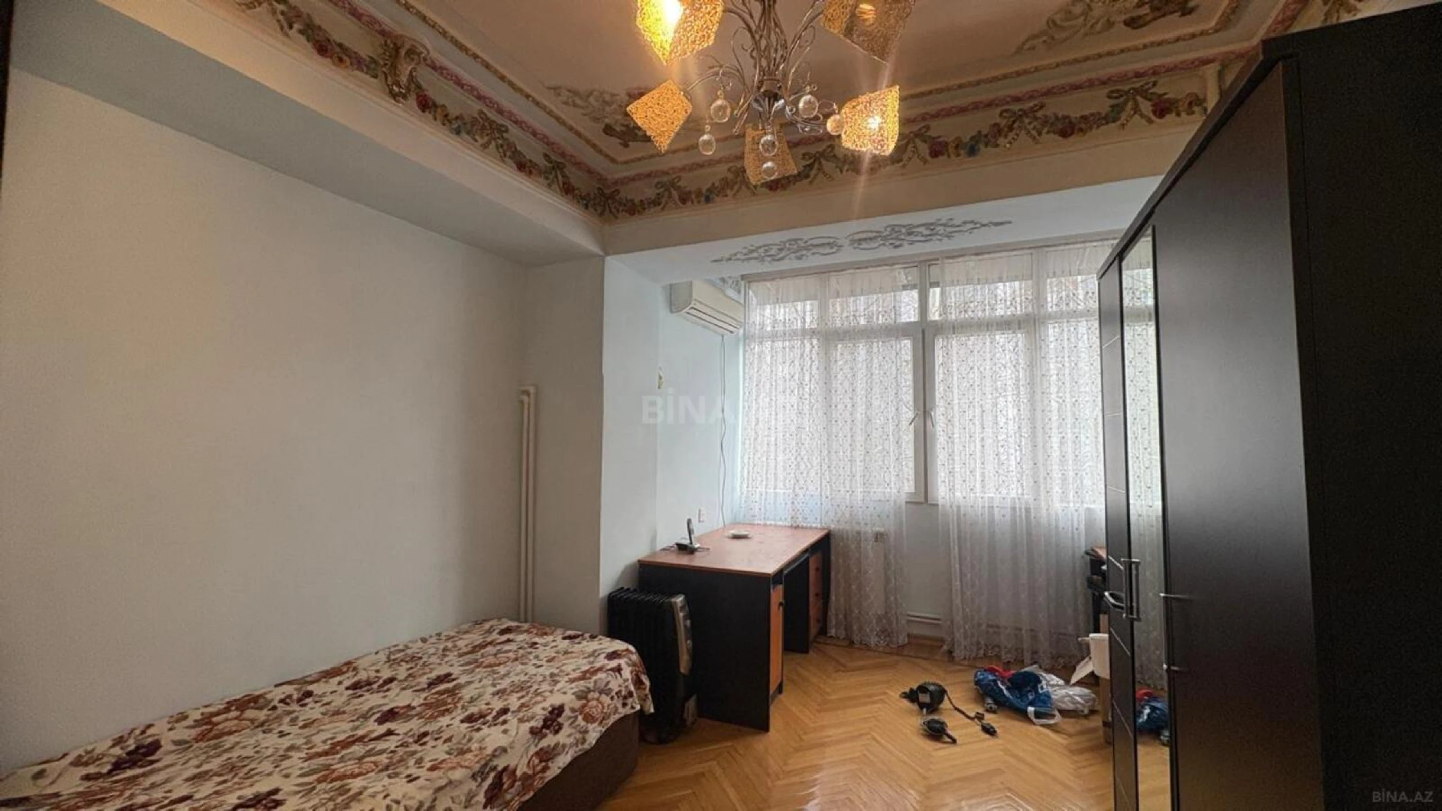 Satılır 4 otaqlı mənzil 120 m²