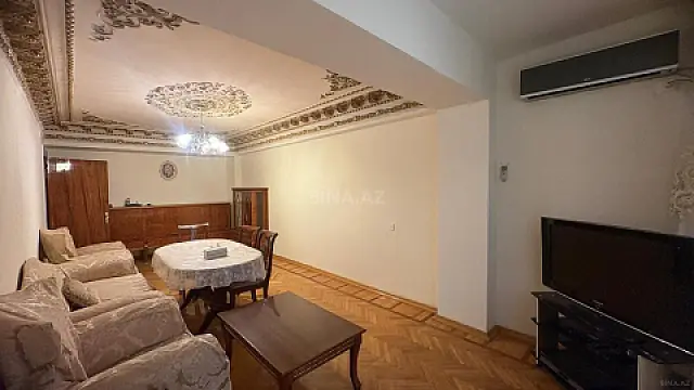 Satılır 4 otaqlı mənzil 120 m²