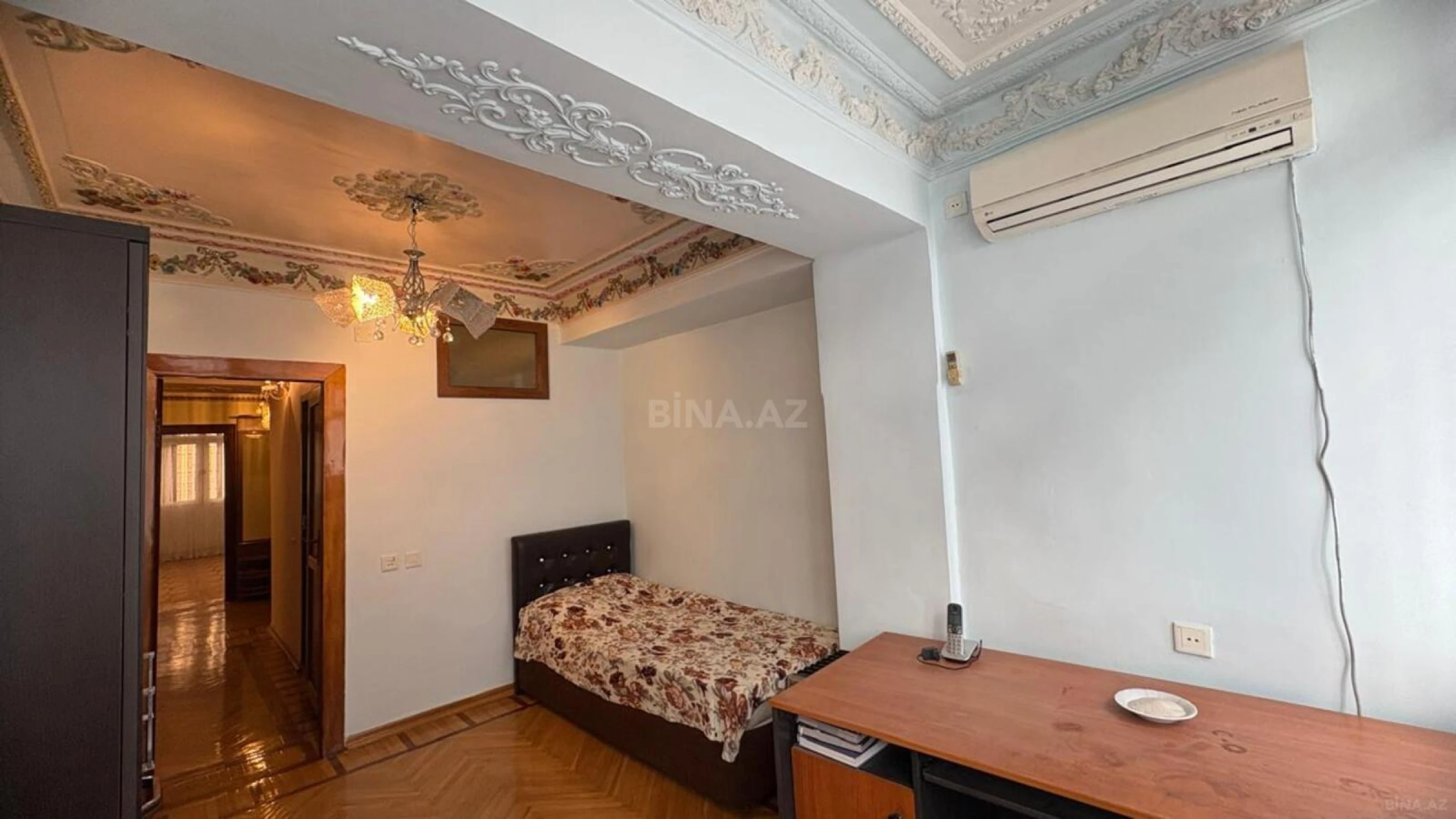 Satılır 4 otaqlı mənzil 120 m²