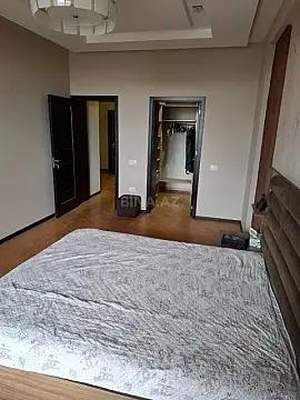 Satılır 3 otaqlı mənzil 157 m²