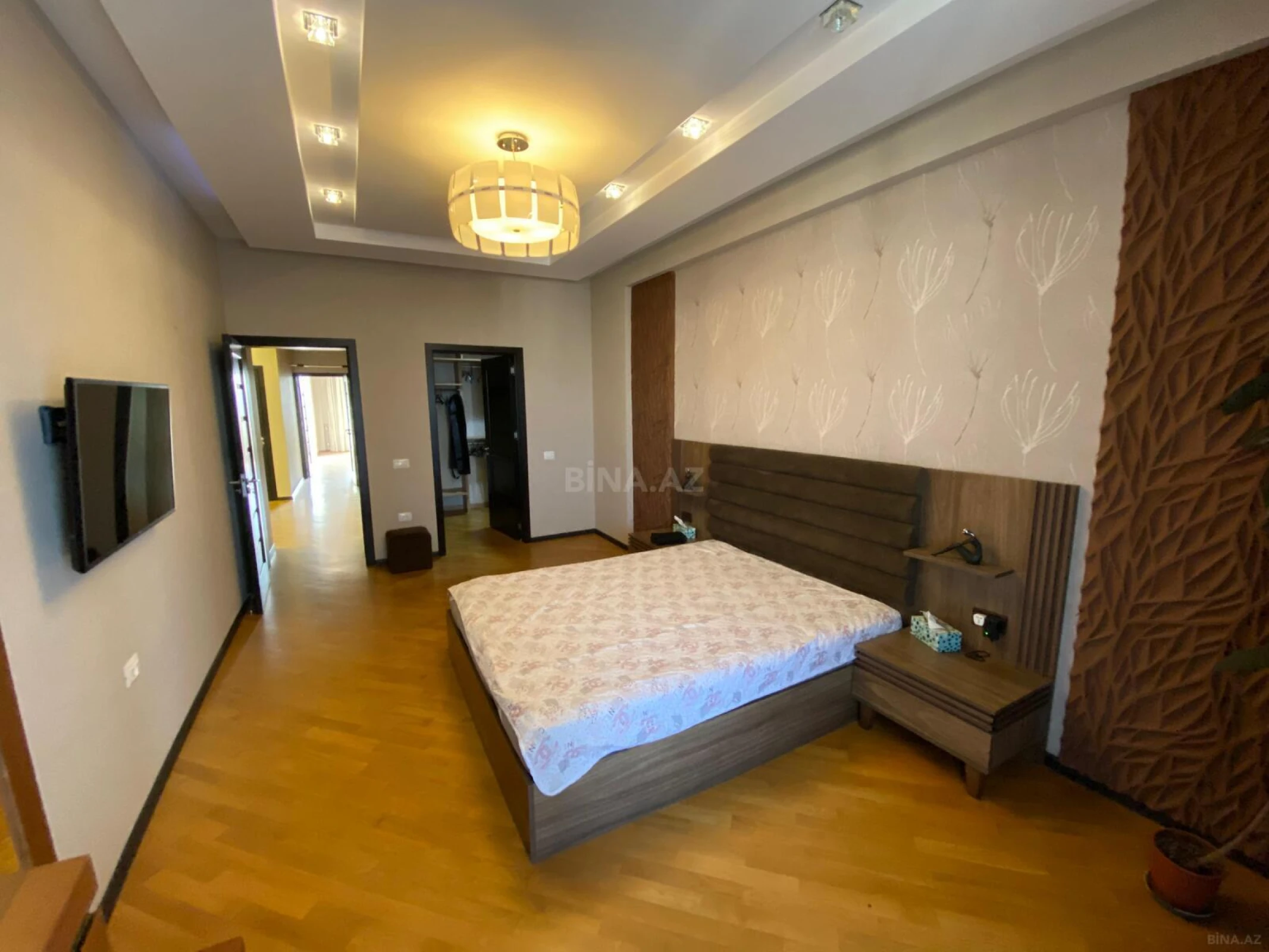 Satılır 3 otaqlı mənzil 157 m²