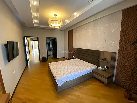 Satılır 3 otaqlı mənzil 157 m²