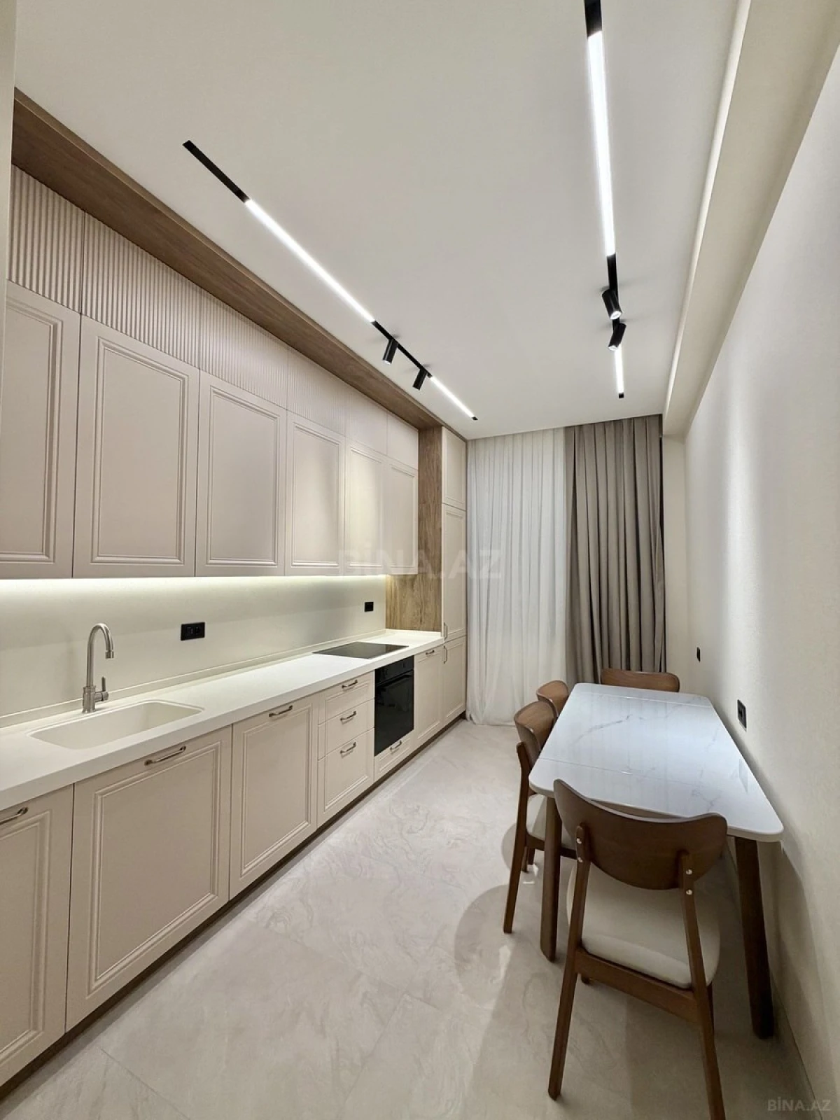 Satılır 2 otaqlı mənzil 86 m²