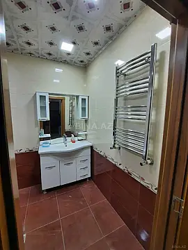 Satılır 3 otaqlı mənzil 137 m²