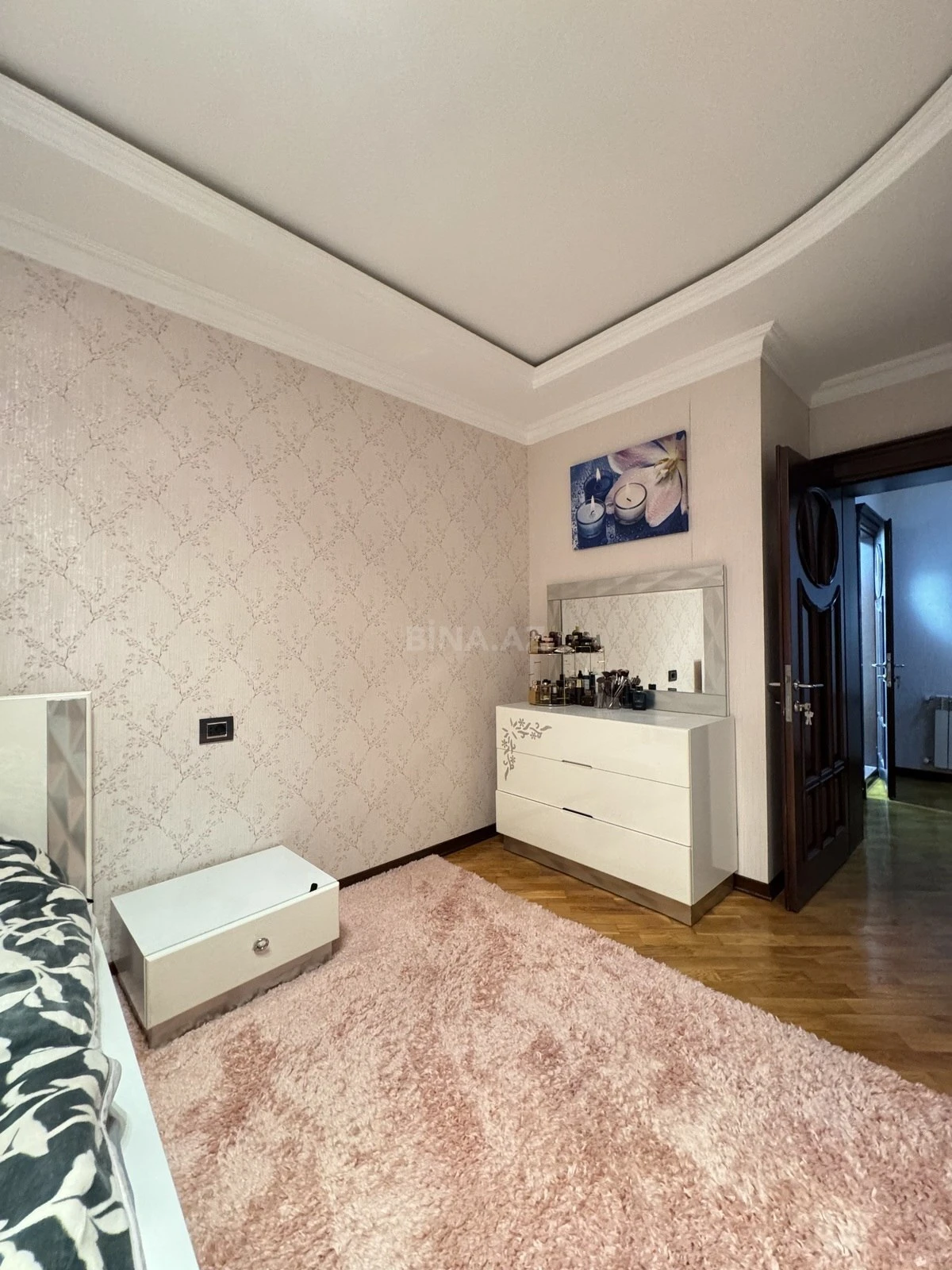 Satılır 2 otaqlı mənzil 74 m²