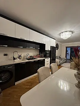 Satılır 2 otaqlı mənzil 74 m²