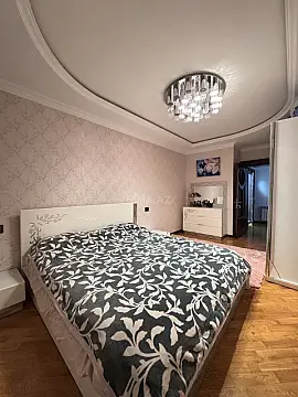 Satılır 2 otaqlı mənzil 74 m²