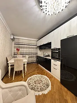 Satılır 2 otaqlı mənzil 74 m²