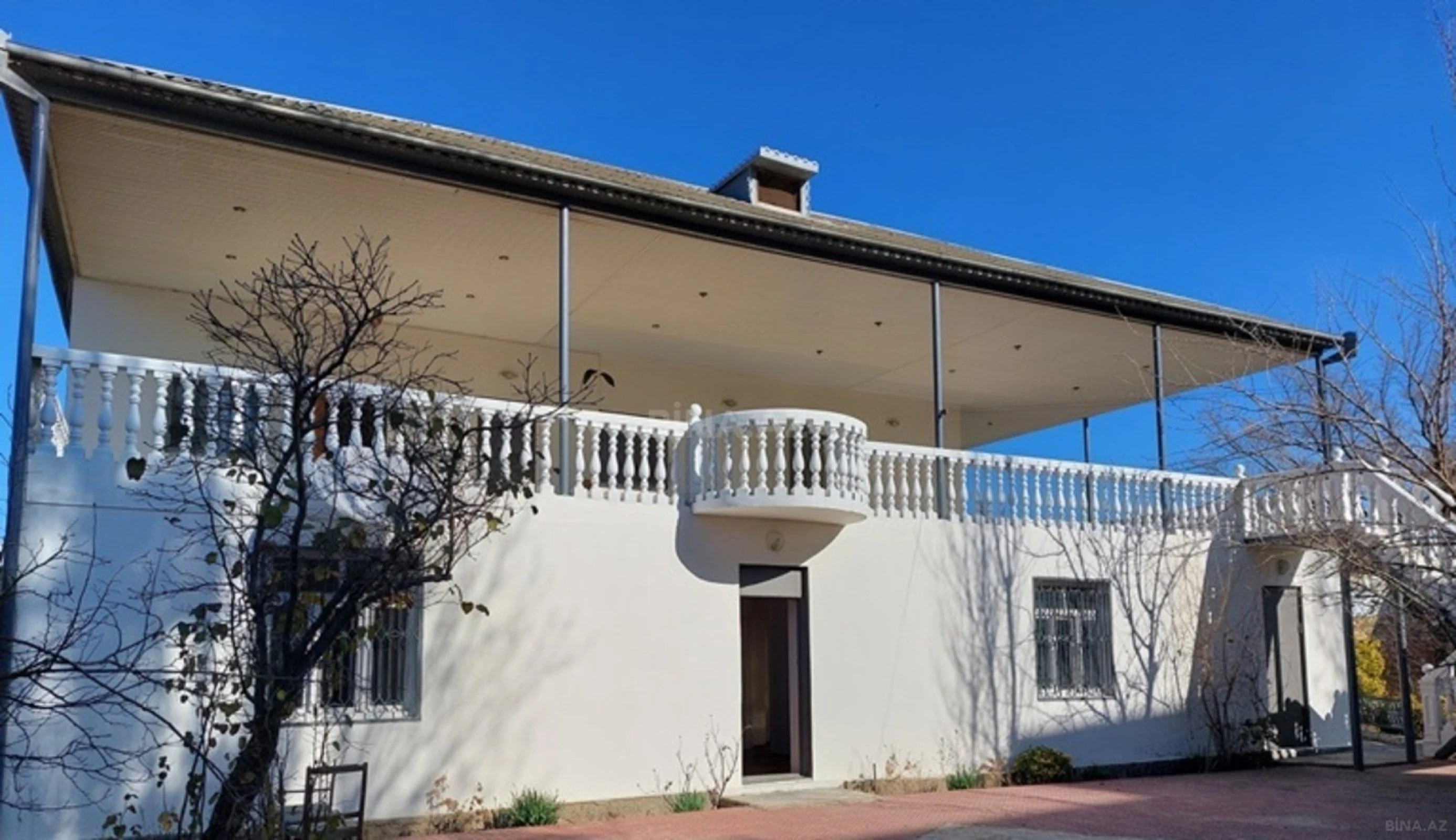 Satılır 5 otaqlı həyət evi 180 m²