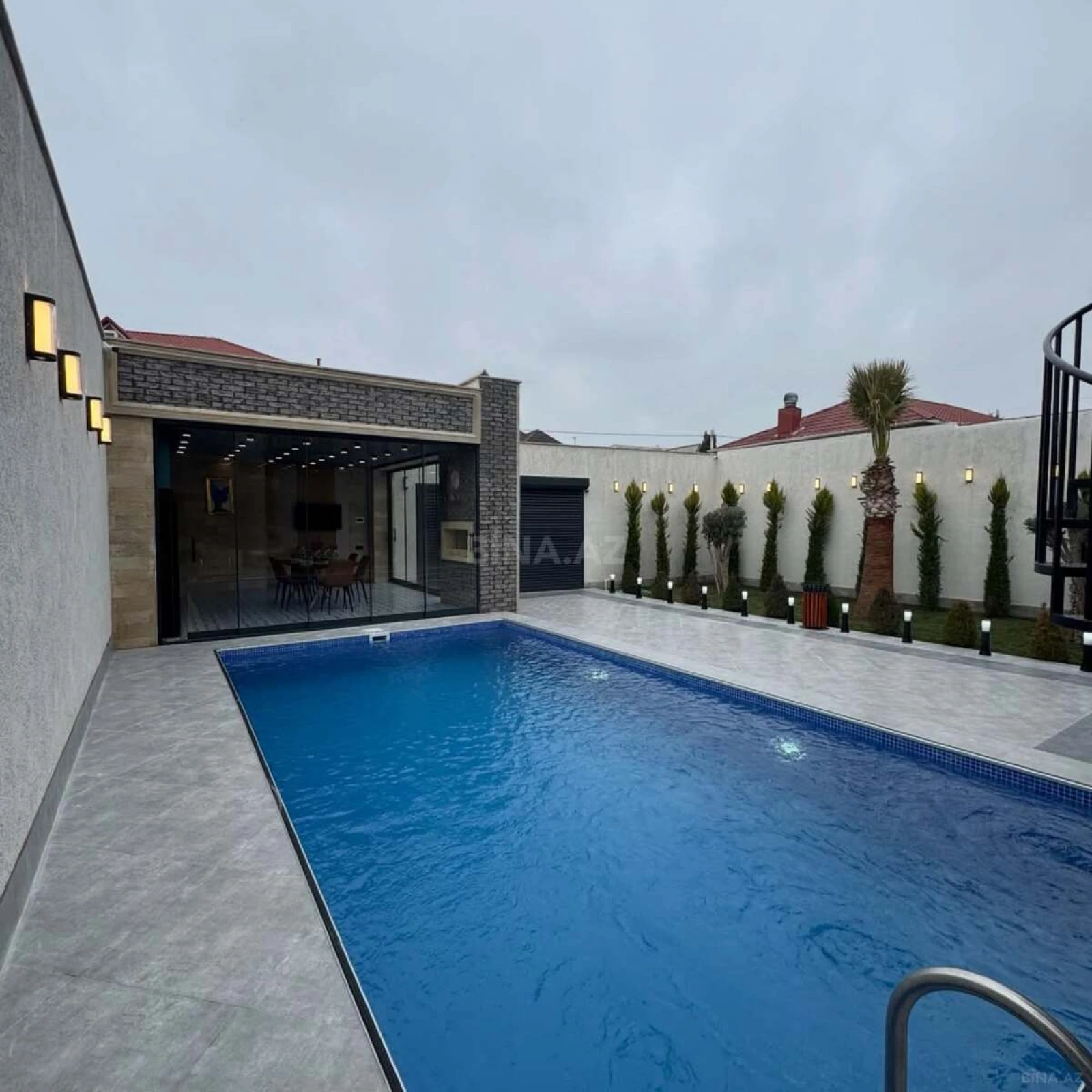 Satılır 5 otaqlı həyət evi 170 m²