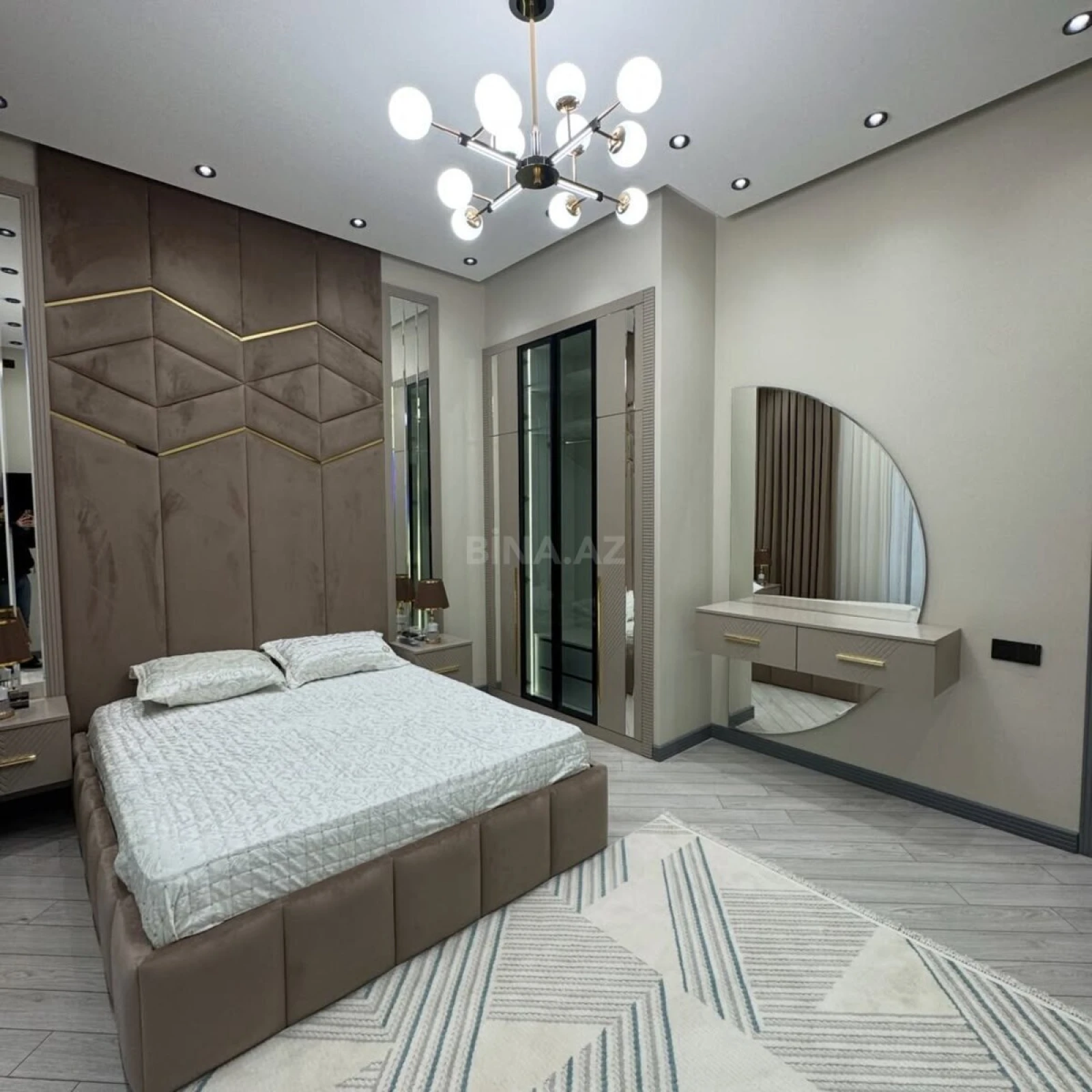 Satılır 5 otaqlı həyət evi 170 m²