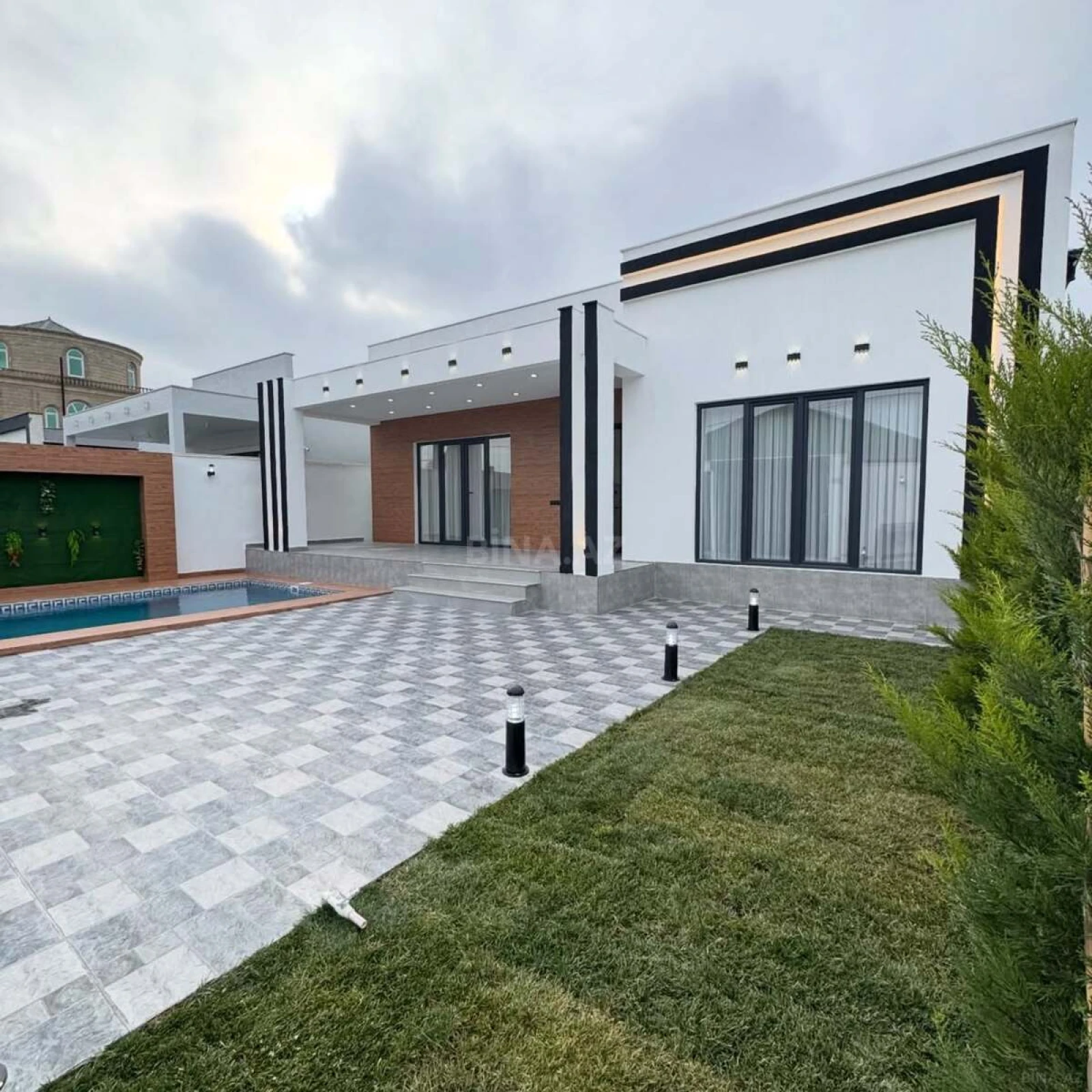 Satılır 4 otaqlı həyət evi 150 m²