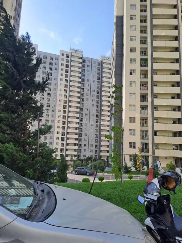 Satılır 4 otaqlı mənzil 155 m²