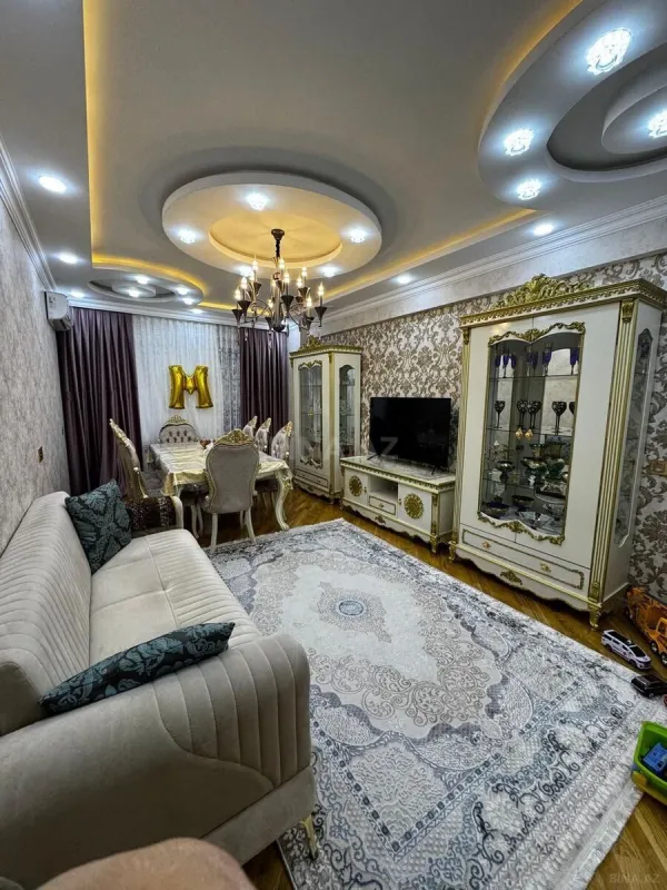 Satılır 4 otaqlı mənzil 155 m²