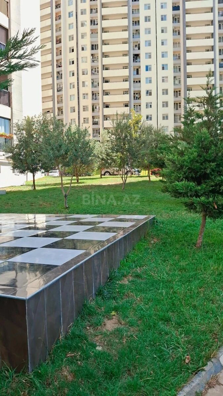 Satılır 4 otaqlı mənzil 155 m²