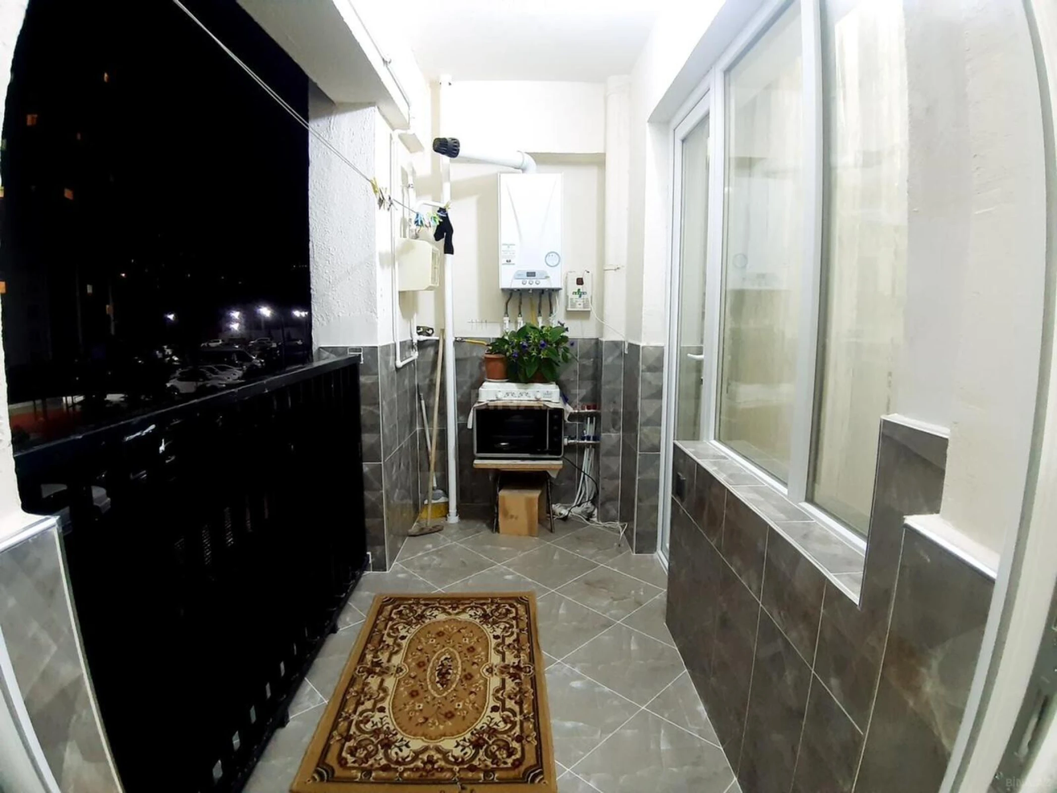 Satılır 4 otaqlı mənzil 155 m²