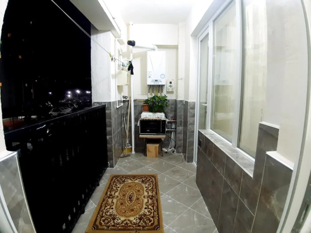 Satılır 4 otaqlı mənzil 155 m²