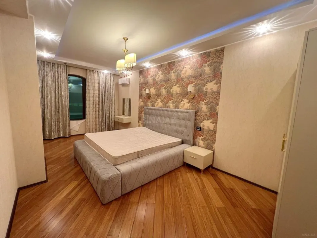 Kirayə verilir 4 otaqlı mənzil 200 m²