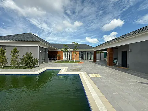 Satılır 5 otaqlı həyət evi 200 m² — Bakı, Novxanı 5 otaq 200.00 m²