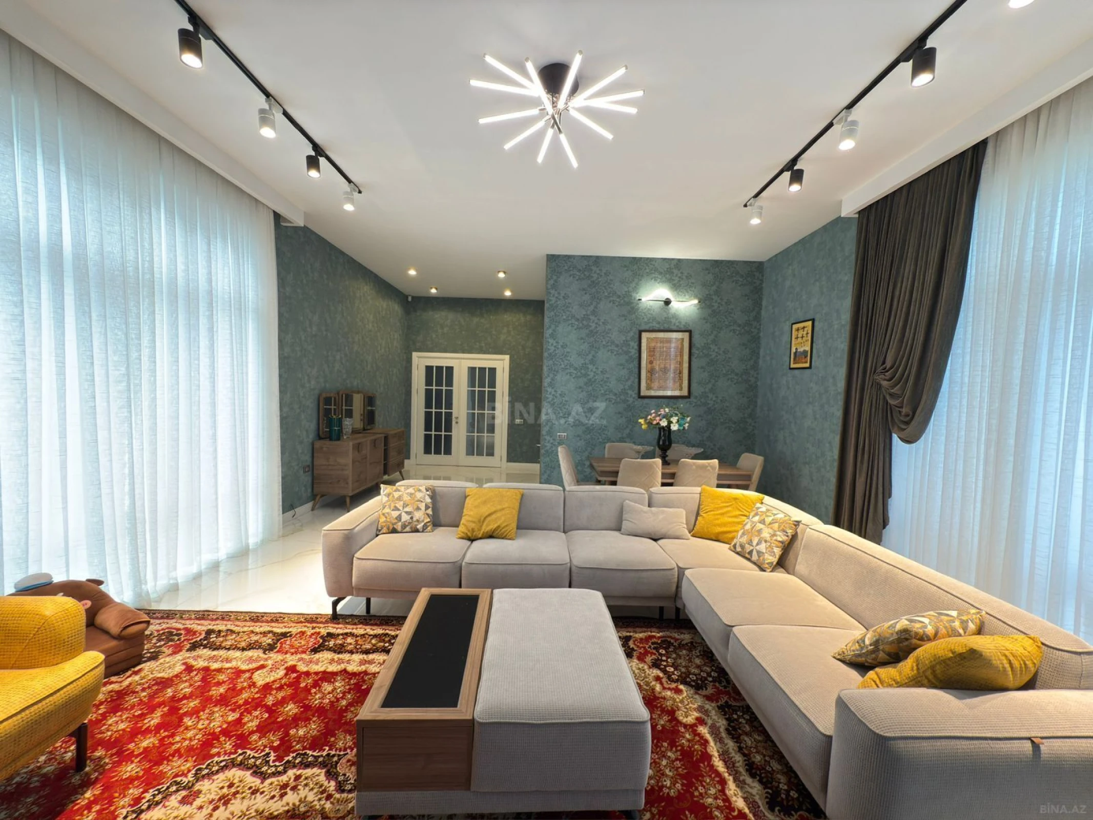 Satılır 5 otaqlı həyət evi 200 m²