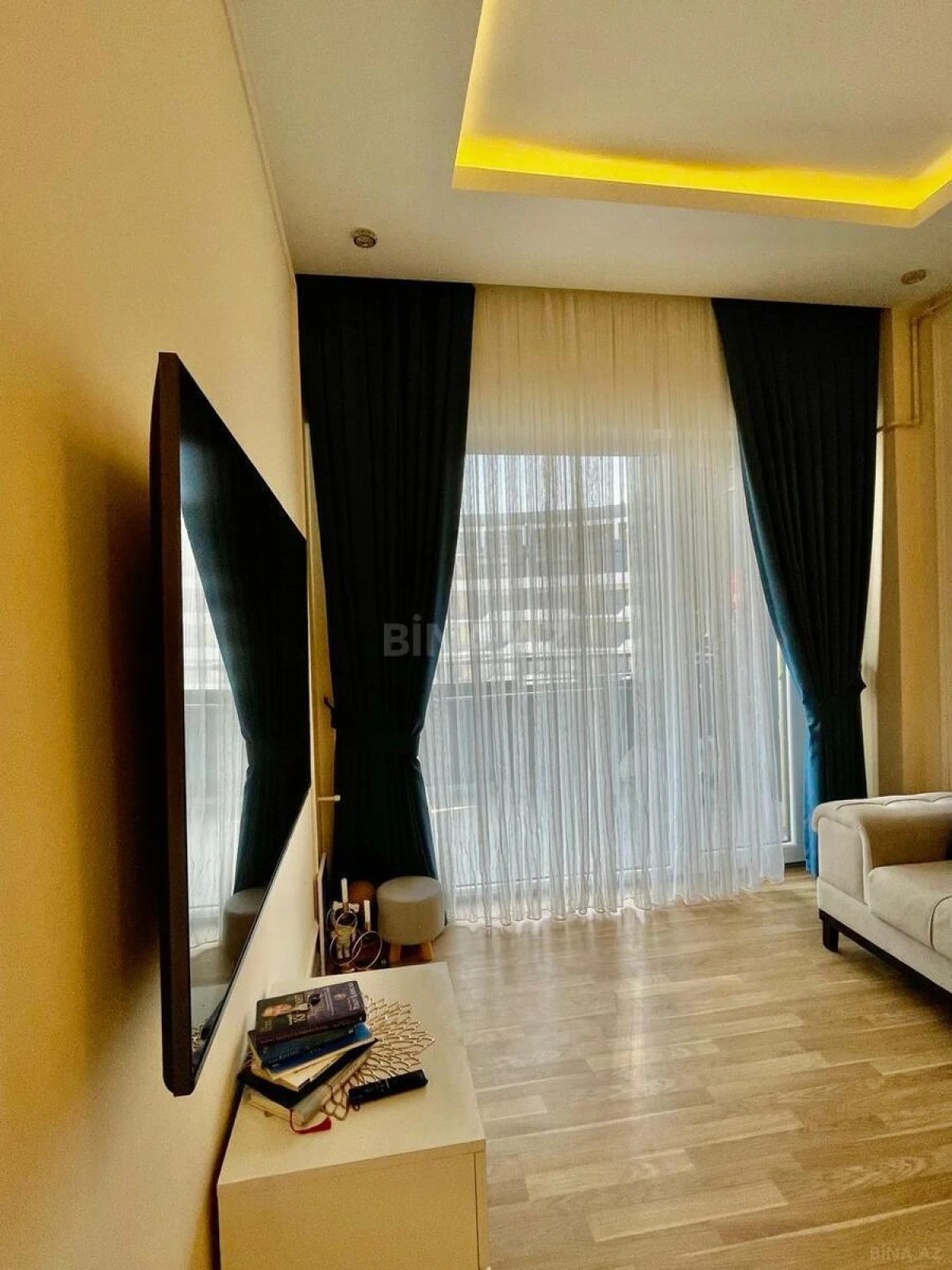 Satılır 2 otaqlı mənzil 70 m²