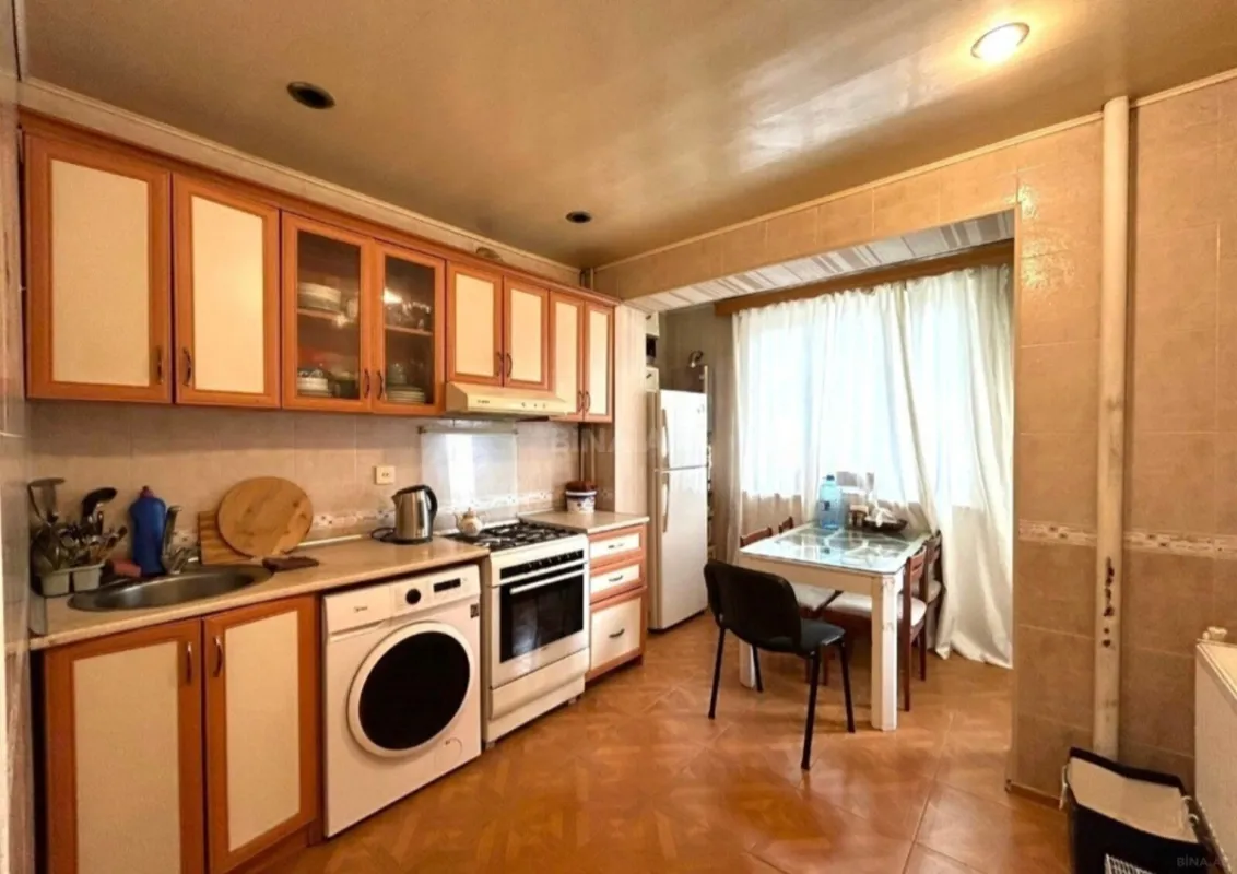 Satılır 2 otaqlı mənzil 65 m²