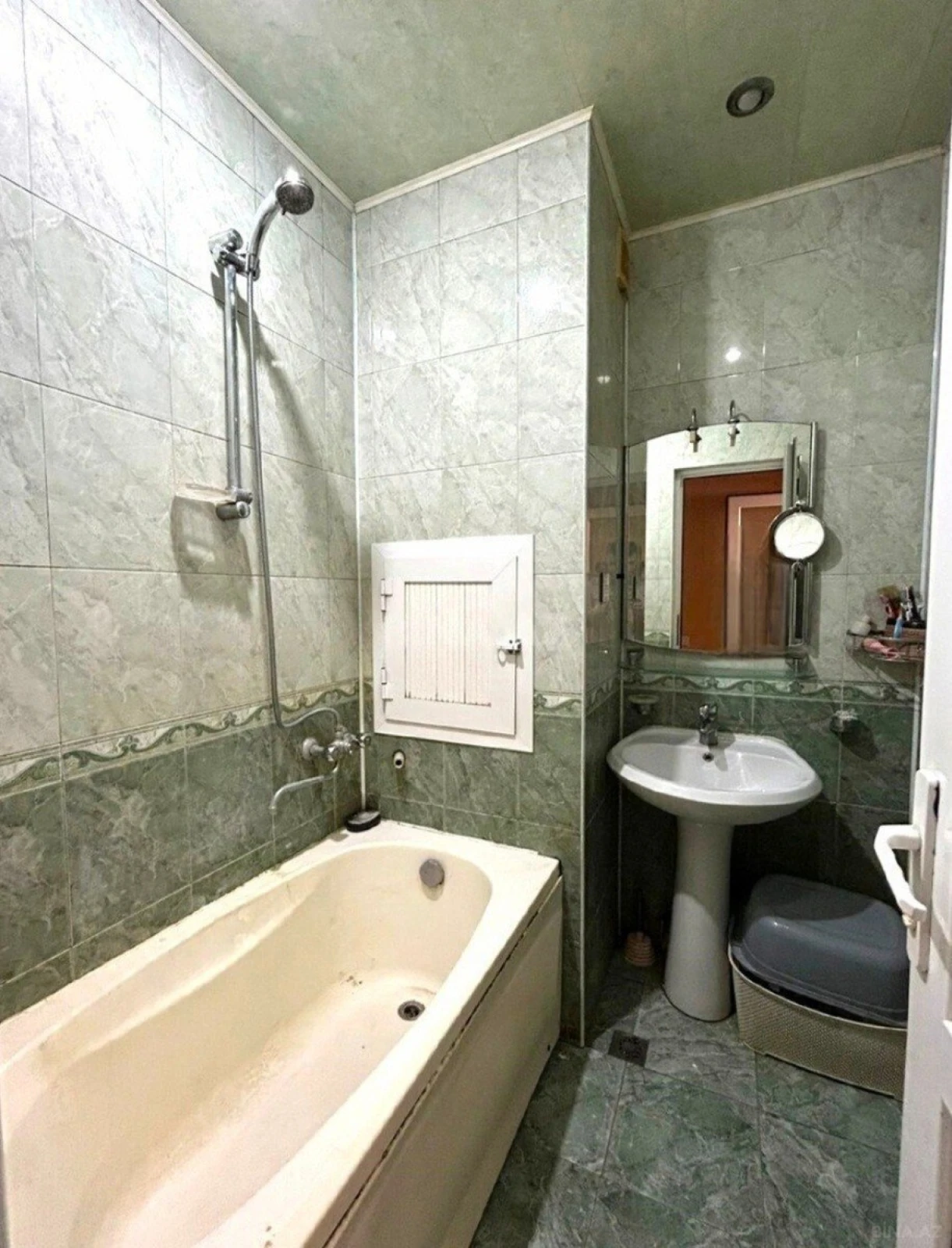 Satılır 2 otaqlı mənzil 65 m²
