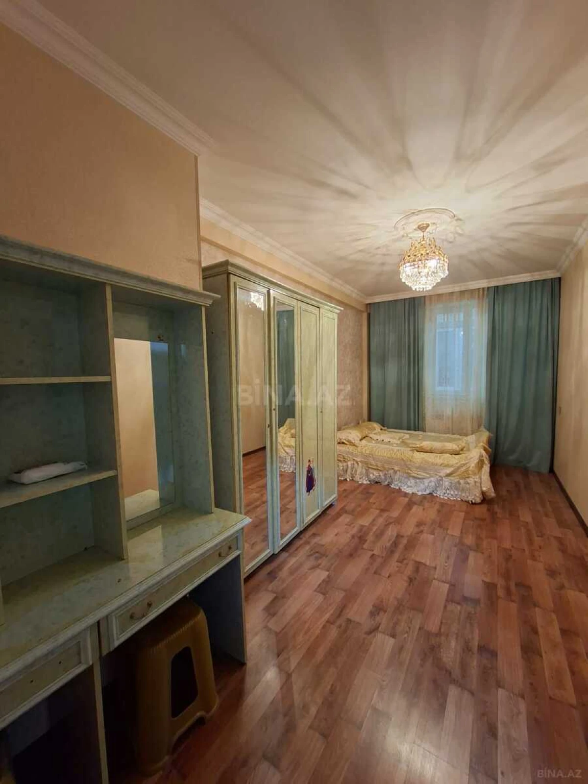 Satılır 2 otaqlı mənzil 63 m²