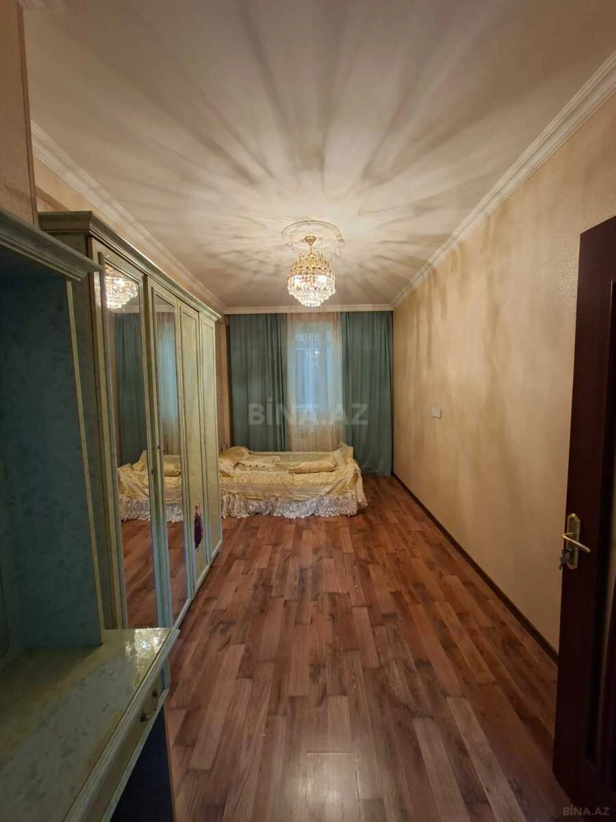 Satılır 2 otaqlı mənzil 63 m²