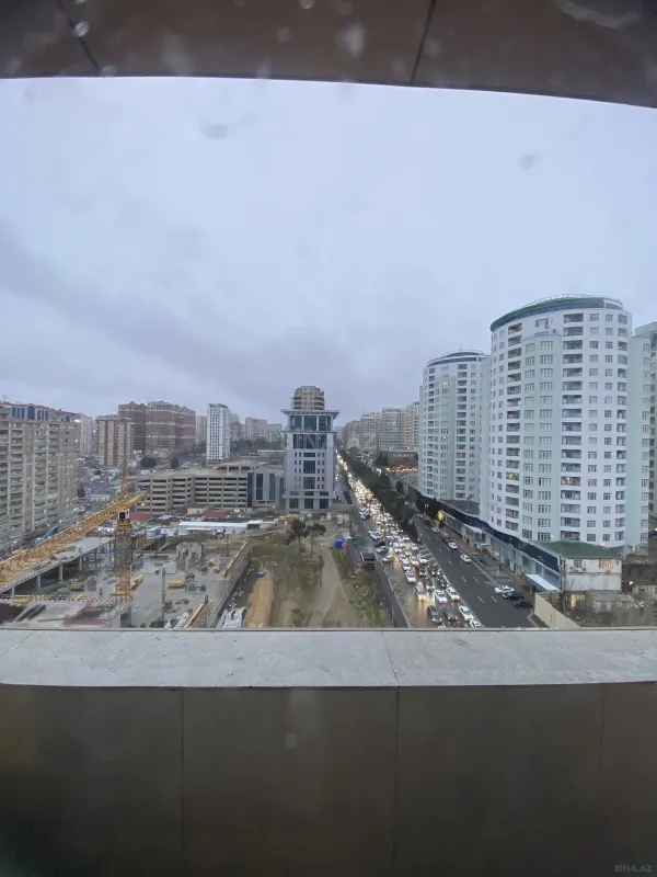 Satılır 2 otaqlı mənzil 86 m²