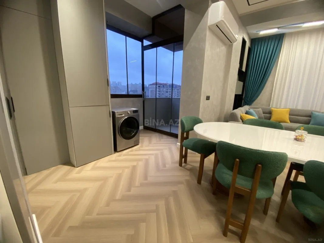 Satılır 2 otaqlı mənzil 86 m²