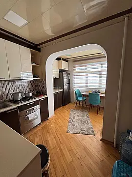 Satılır 4 otaqlı mənzil 110 m²