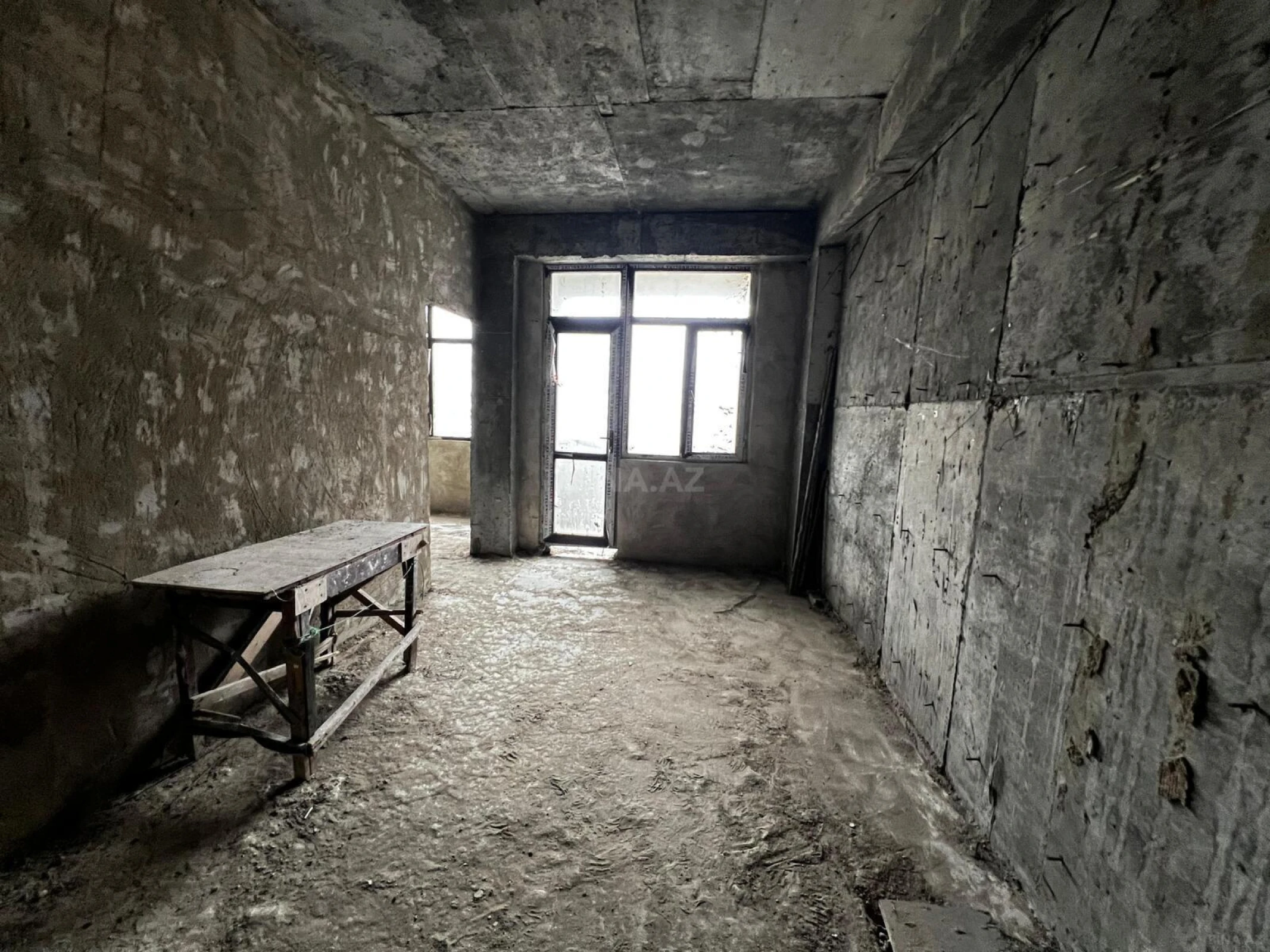 Satılır 2 otaqlı mənzil 56 m²