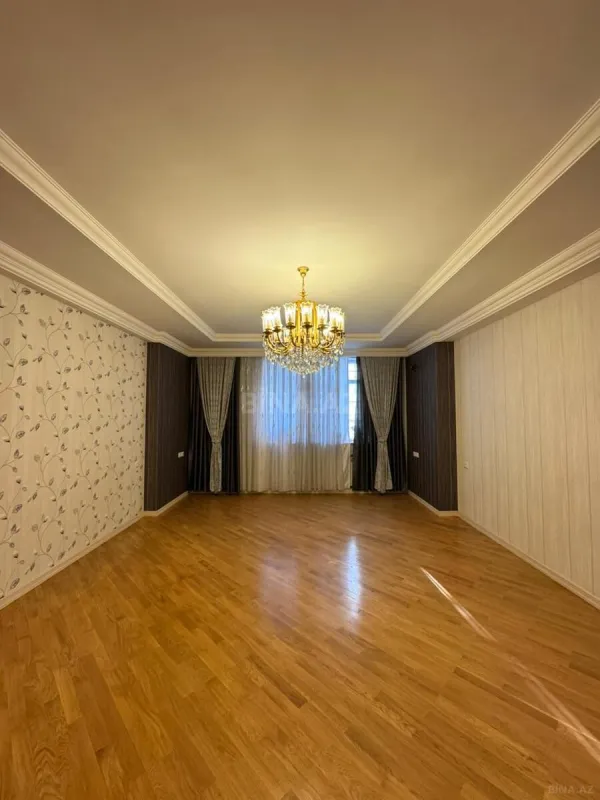 Satılır 3 otaqlı mənzil 153 m²