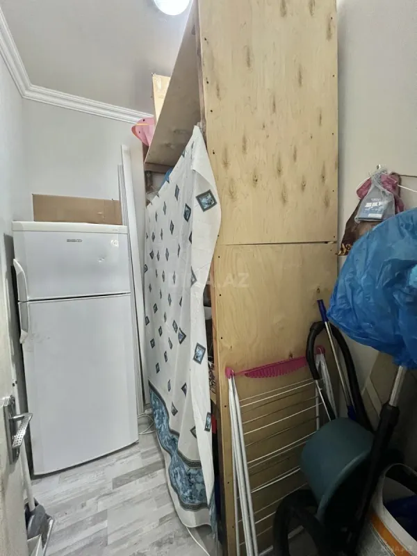 Satılır 3 otaqlı mənzil 126 m²