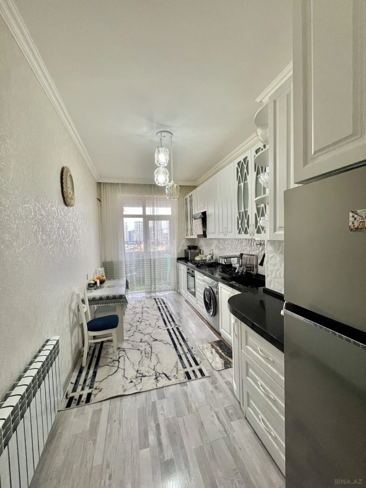 Satılır 3 otaqlı mənzil 126 m²