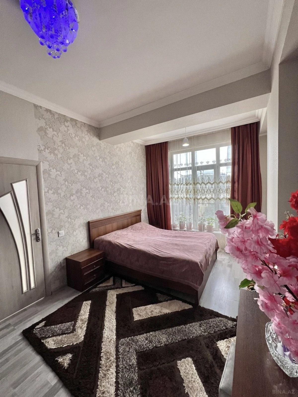 Satılır 3 otaqlı mənzil 126 m²