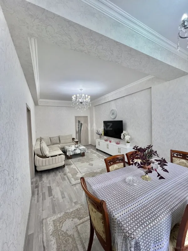 Satılır 3 otaqlı mənzil 126 m²