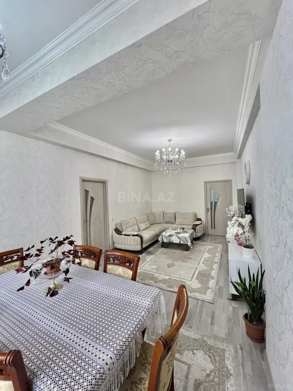 Satılır 3 otaqlı mənzil 126 m²