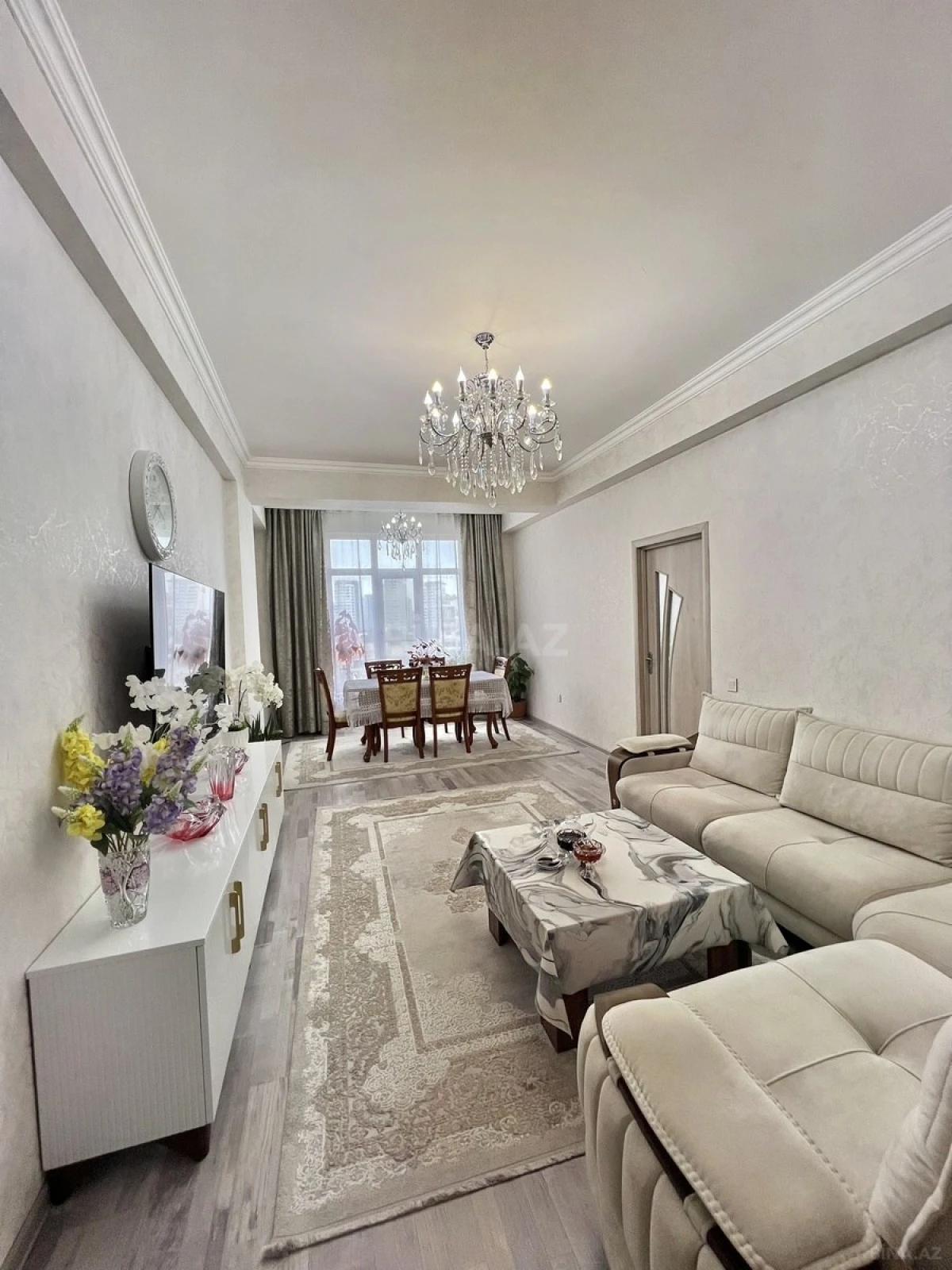 Satılır 3 otaqlı mənzil 126 m²