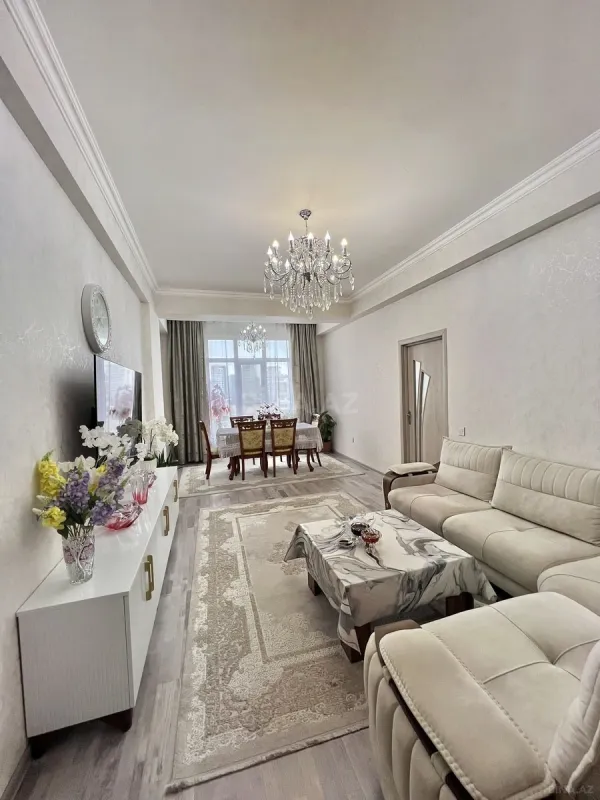 Satılır 3 otaqlı mənzil 126 m²