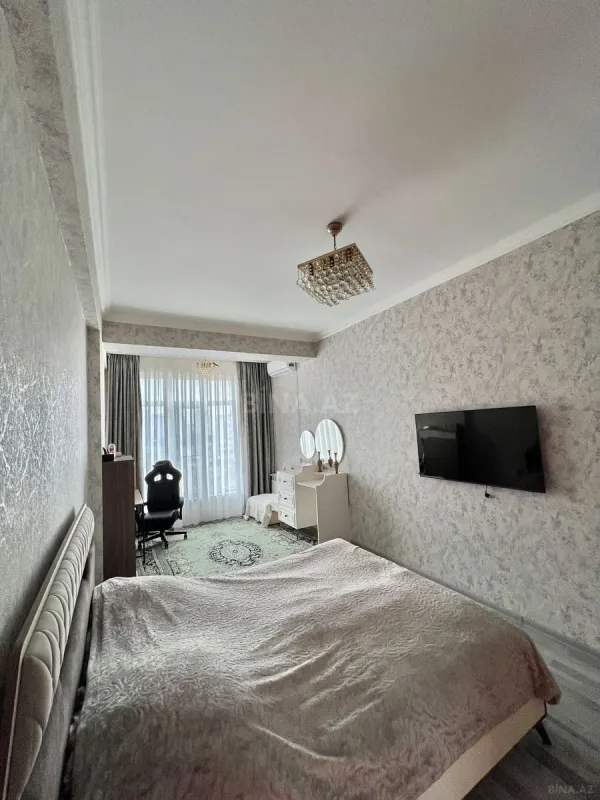 Satılır 3 otaqlı mənzil 126 m²