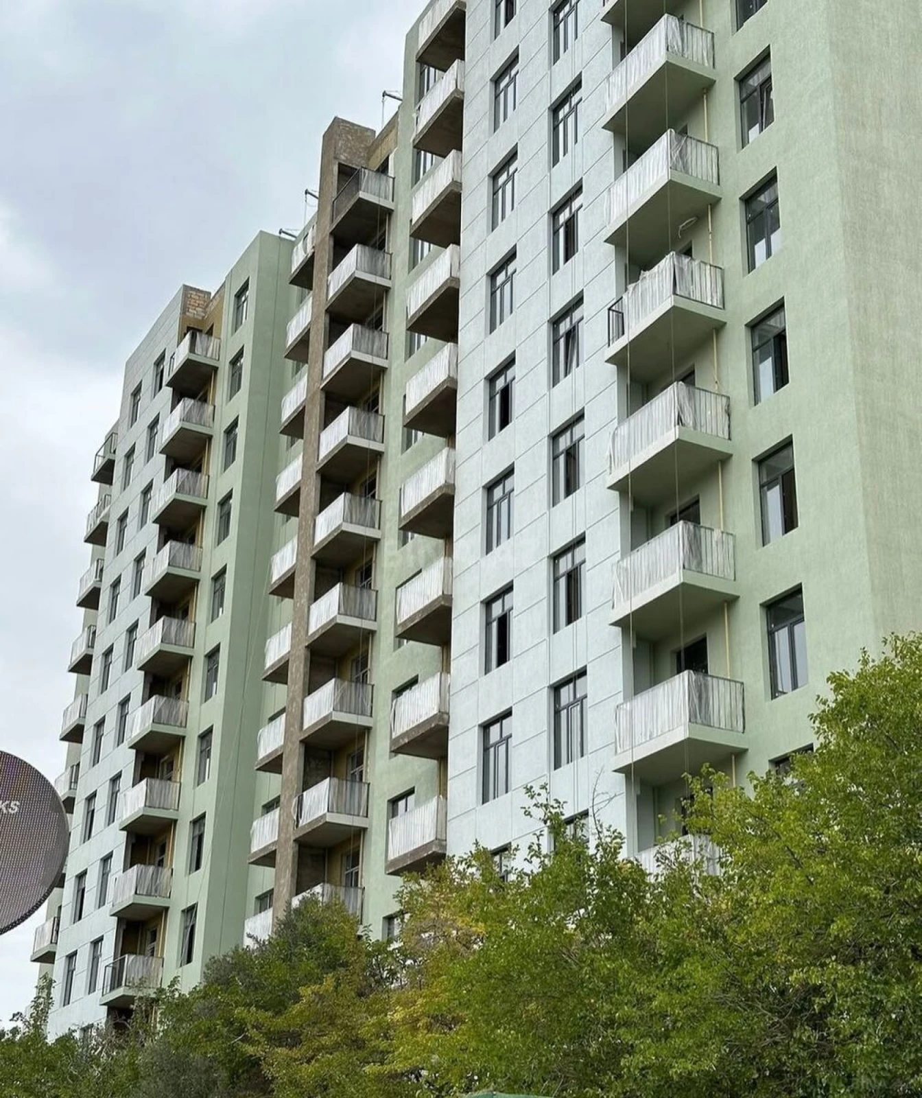 Satılır 2 otaqlı mənzil 69 m²