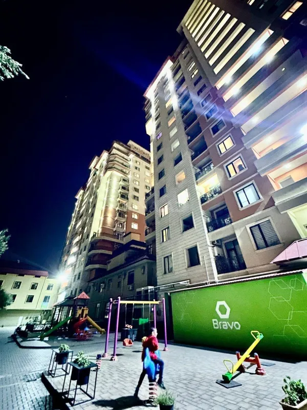 Kirayə verilir 3 otaqlı mənzil 116 m²