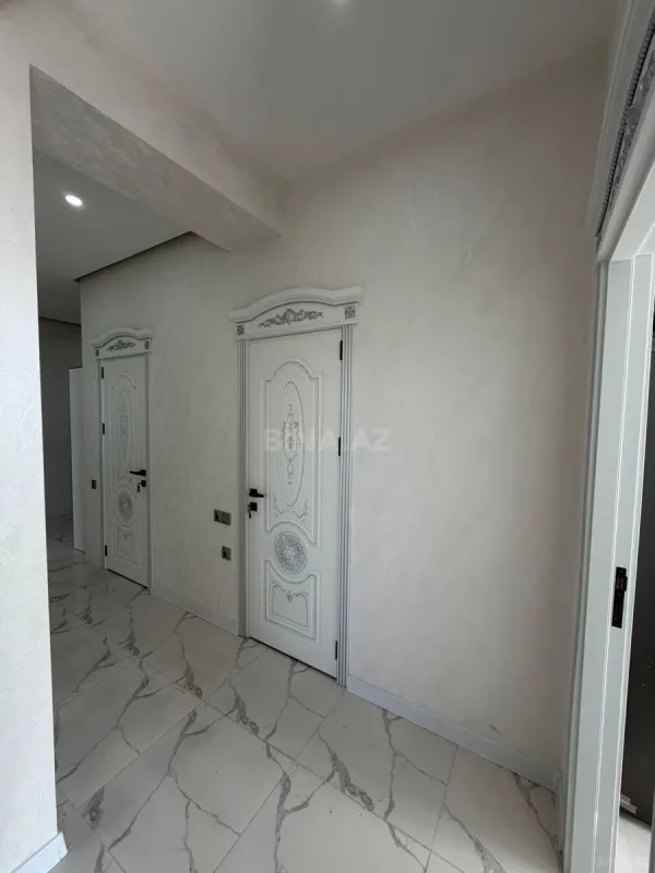 Kirayə verilir 3 otaqlı mənzil 116 m²