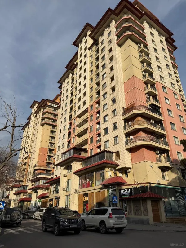 Kirayə verilir 3 otaqlı mənzil 116 m²