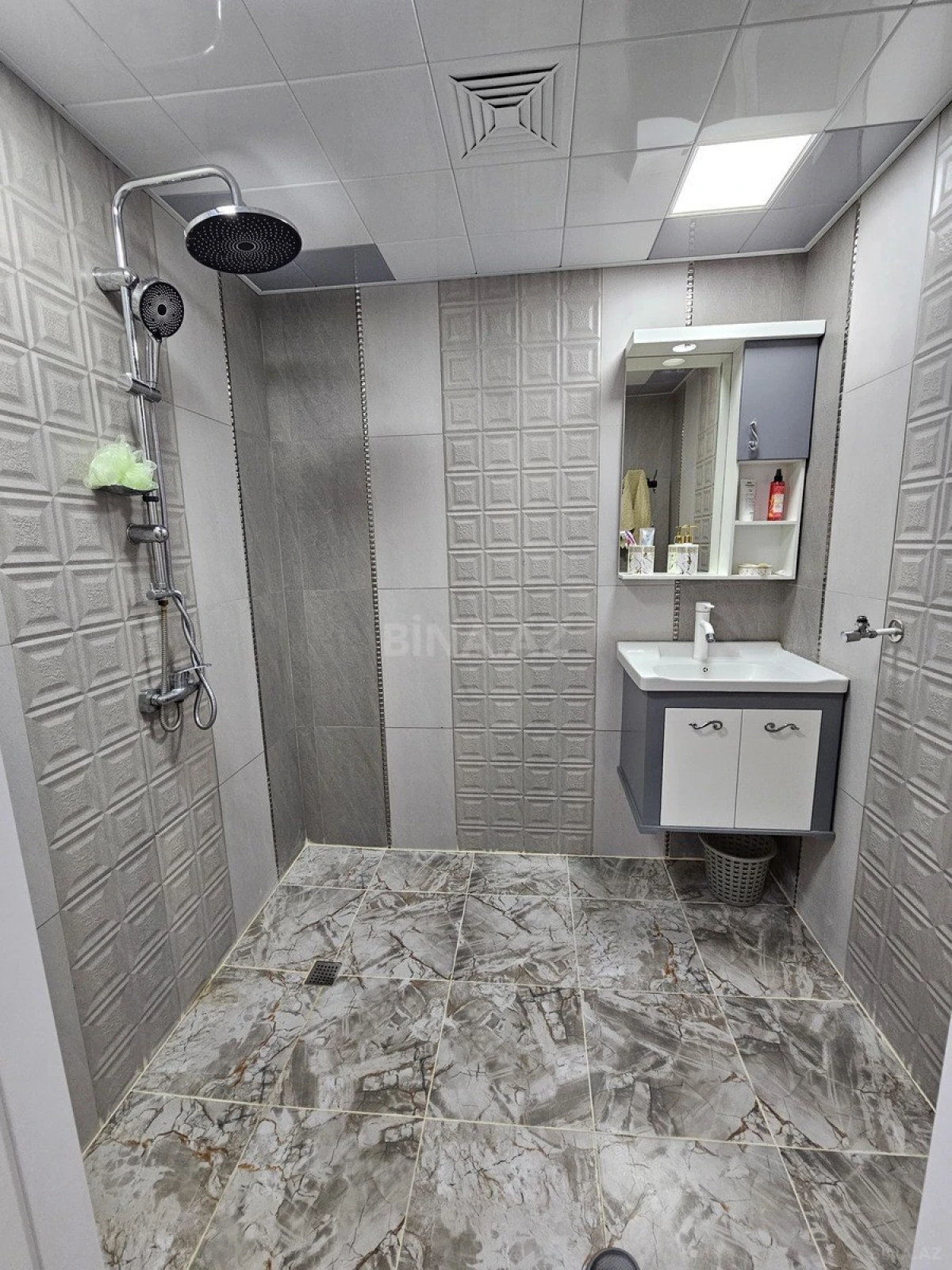 Satılır 4 otaqlı həyət evi 200 m²