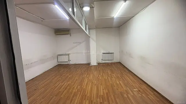 Kirayə verilir 6 otaqlı ofis 120 m²